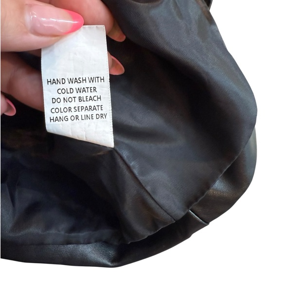 Cloud Ten Women’s Size M Cropped Racer Jacket Black Tan Faux Leather Moto Baddie - Picture 16 of 16